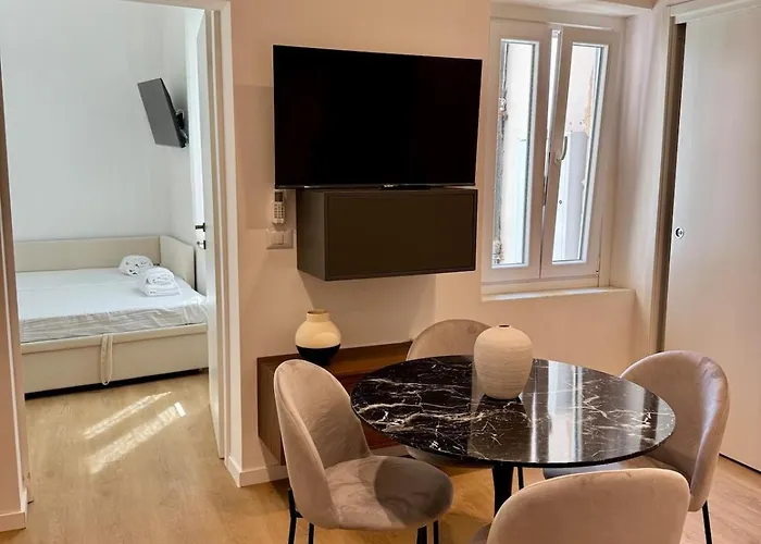 Apartament Scala 37 Interno 1, Trastevere,